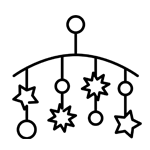 Verschiedene Babymobiles mit Stoff-Figuren, Eulen und Herzen.