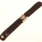 Preview: Armband schwarz mit Metall-Edelweiß Trachtenstil - armband tracht filz schwarz metall edelweiss holz knopf verstellbar