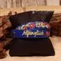 Preview: Dunkelblaues Kinder Trachtenarmband aus Kunstleder mit Stickerei Alpenglück und Blumen.