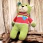 Preview: Strick-Bär Grün – Handgemachtes Stofftier mit rotem Pullover (30 cm)