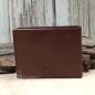 Preview: Leder Brieftasche von BEAR mit Knopfverschluss für das Münzfach. Preview: Leder Brieftasche von BEAR mit Knopfverschluss für das Münzfach.
