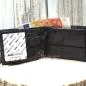 Preview: Leder Brieftasche von BEAR mit Knopfverschluss für das Münzfach.