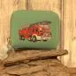 Preview: kleiner Kindergeldbeutel Feuerwehr auf grünem Kunstleder