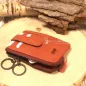 Preview: Schlüsselmäppchen von Bear aus Leder, Seitenansicht, Maße 12x8x1 cm.