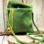 Preview: Umhängetasche filz grün mit gelber Calla Blüten - handtasche filz blatt gross gruen blueten 1fach