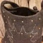 Preview: Umhängetasche filz grau Perlen bestickt - handtasche filz grau sterne perlen