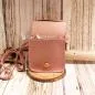 Preview: Offene Kindertasche in Rosa mit Sicht auf das Hauptfach und den stabilen Magnetverschluss.