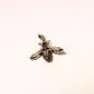 Preview: Versilberter Bienen Kettenanhänger mit schwarz-grauem Glitzer und fester Schluppe handgefertigt von chic-peppig-bunt.