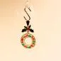 Preview: Kettenanhänger vergoldet Weihnachtskranz - kettenanhaenger modeschmuck weihnachten kranz perlen rot gruen vergoldet mistel