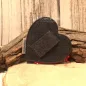 Preview: Ansicht der Rückseite des Filz-Mäppchens, Fokus auf die Schlaufe für die Befestigung an Tracht oder Gürtel.
