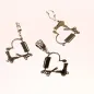 Preview: Versilbertes Friseur Schmuck-Set bestehend aus Ohrringen und einem Kettenanhänger mit Schluppe im Fön-Kamm-Schere-Design.