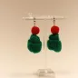 Preview: Ohrringe Hänger Weihnachten Bommelmütze grün rot - Ohrringe modeschmuck versilbert weihnachten m%C3%BCtze gestrickt gruen