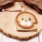 Preview: Gehäkelter Schlüsselanhänger Löwe handmade in Beige und Braun als Taschenbaumler für den Online-Shop