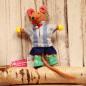 Preview: Kleine bunte Barefoot Spielfigur Maus aus Baumwolle mit blauer kurzer Hose und grünen Schuhen, Mini-Lernspielzeug zum Ankleiden.