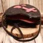 Preview: Innenansicht der Herz-Filztasche mit rot-weiß kariertem Futter und offenem Reißverschluss.