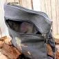 Preview: Detailaufnahme des geöffneten vorderen Außenfachs mit Reißverschluss an der Tasche klein.hs mit Reißverschluss an der Tasche klein.