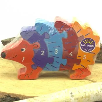 Zahlen Puzzle als bunter kleiner Igel