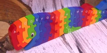 buntes Holz Puzzle in 3D als Wal
