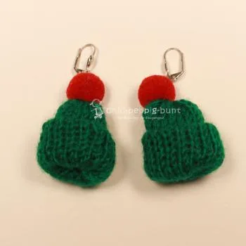 Handgefertigte Ohrringe Weihnachten Bommelmütze grün gestrickt, versilbert Klappbrisur, handmade Modeschmuck