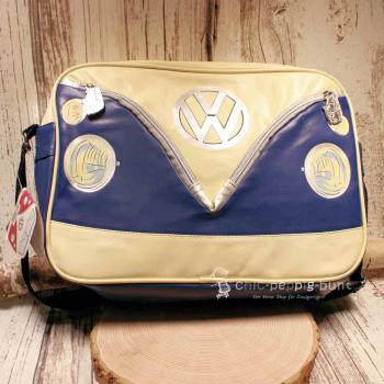 VW T1 Bus Umhängetasche in Blau und Creme aus Kunstleder im Querformat mit Camper-Motiv.