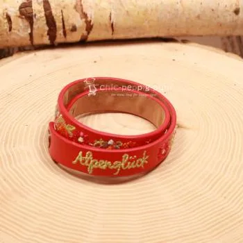 Das doppelt gewickelte rote Armband für Kinder mit 1,5 cm Breite aus Lederimitat.