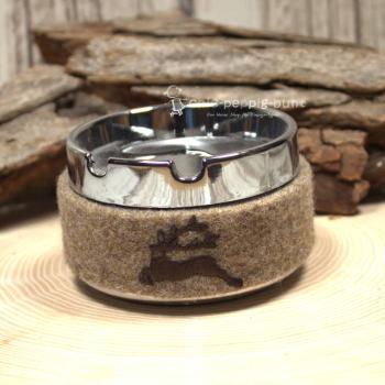 Windaschenbecher 8cm Filz Beige Hirsch-Motiv gestickt Metall Outdoor Aschenbecher Tracht Stil Windaschenbecher 8cm Filz Beige Hirsch-Motiv gestickt Metall Outdoor Aschenbecher Tracht Stil