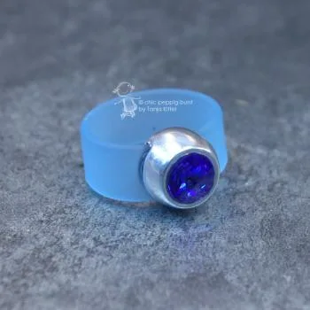 Damenring mit Kautschuk-Band hellblau und Swarovski-Stein breit