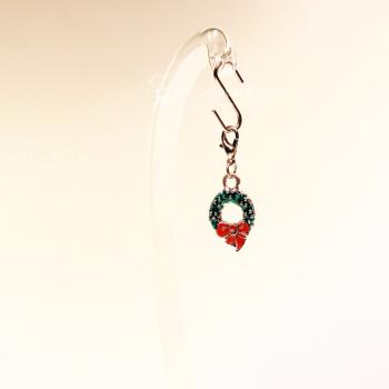 Charmsanhänger Weihnachten Kranz grün versilbert