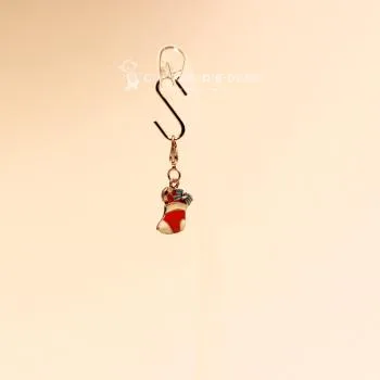 Charmsanhänger Weihnachten Nikolaussocke rot mit blauer Schleife - charms anhaenger weihnachten nikolaus socke rot versilbert