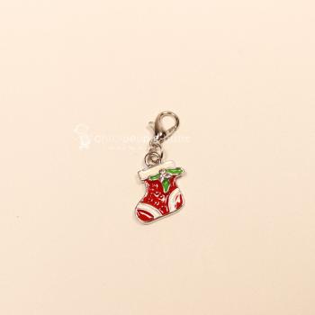 Charmsanhänger Weihnachten Nikolaus Socke rot blau emailliert versilbert mit Karabiner, Modeschmuck handmade chic-peppig-bunt