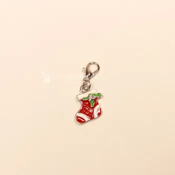 Charmsanhänger Weihnachten Nikolaus Socke rot blau emailliert versilbert mit Karabiner, Modeschmuck handmade chic-peppig-bunt