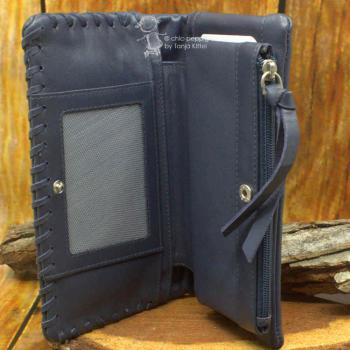 grosser blauer Geldbeutel