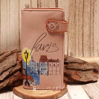 Große Geldbörse aus Kunstleder mit romantischem Paris-Motiv, Eiffelturm und sicherem Magnetverschluss.