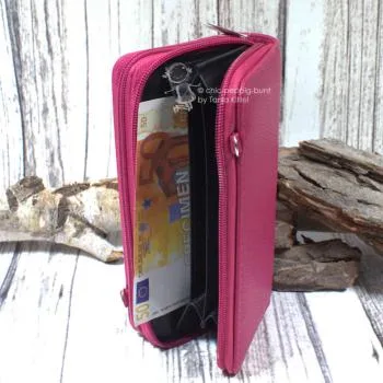 kleine Handtasche als Geldbeutel