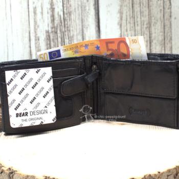 Leder Brieftasche von BEAR mit Knopfverschluss für das Münzfach.