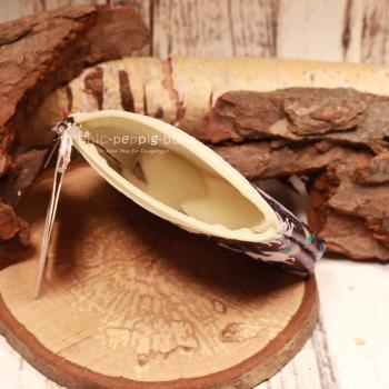 Innenansicht der Einhorn-Geldbörse mit einem großen Hauptfach für Münzen und gefaltete Geldscheine.