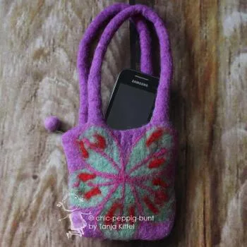 Täschchen lila mini aus Filz Blume bestickt - geschenktasche lila blume