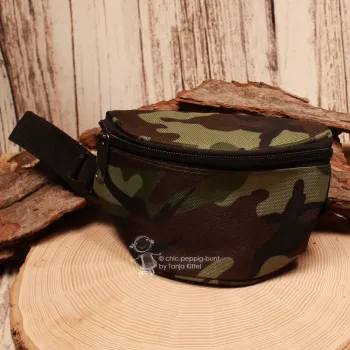 Vorderansicht der kleinen Gürteltasche camouflage