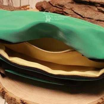 Grüne Nylon Gürteltasche ADI – Sportliche Bauchtasche mit 3 Fächern - guerteltasche bauchtasche grue3n faecher nylon stoff