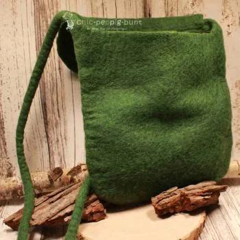 Umhängetasche filz grün gross Calla Blüte weiss - handtasche filz knopf perle gross reissverschluss kala bluete gruen