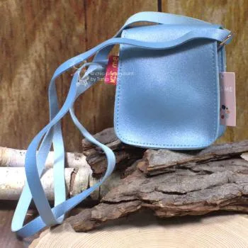 Umhängetasche 13 cm für Kinder Metallic hellblau Motiv Glitzer Einhorn - handtasche kinder einhorn glitzer blau knopfverschluss
