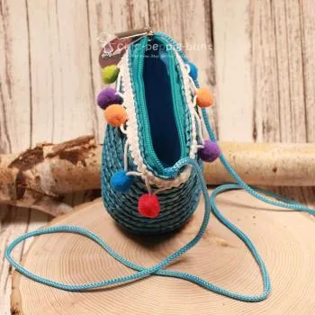 Handtasche Kinder Basttasche türkis mit bunten Bommeln - handtasche kinder korb rattan 1fach reissverschluss blau bommel