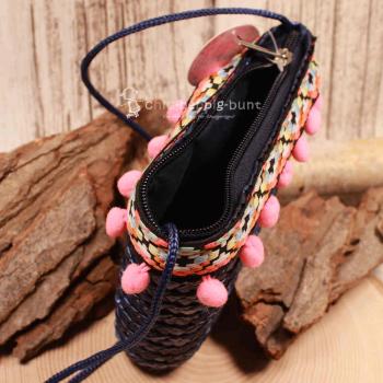 Handtasche Kinder Basttasche blau Bommeln in pink