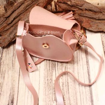 Umhängetasche mini für Kinder in rosa mit kleinen Quasten