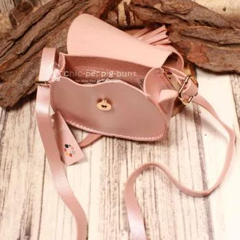 Umhängetasche mini für Kinder in rosa mit kleinen Quasten - handtasche kinder quasten rosa knopfverschluss rosa