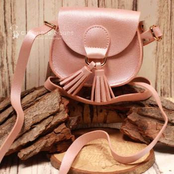 Kinderhandtasche mit kleine Quasten