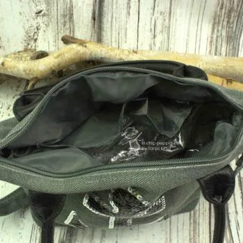 Handtasche mit kleinen Fächern