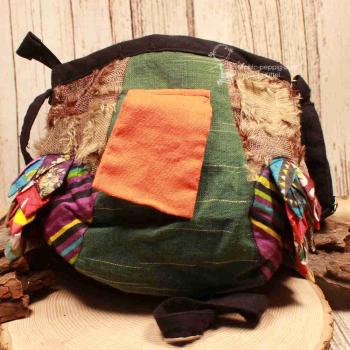 Handtasche in Eulenform grün Schnabel blau