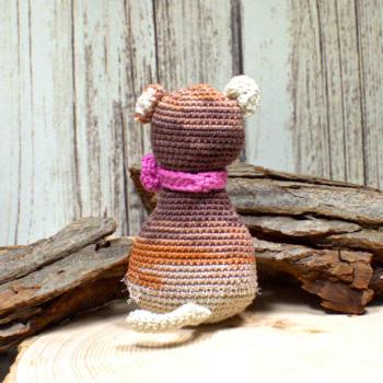 Katze mini als Dekofigur Stoffpuppe Spielfigur Handmade braun 12 cm gehäkelt