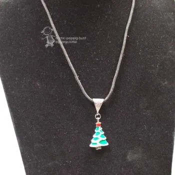 Halskette schwarz mit Weihnachtsbaum emailiert grün weiss - kette weihnachten baum segelseil